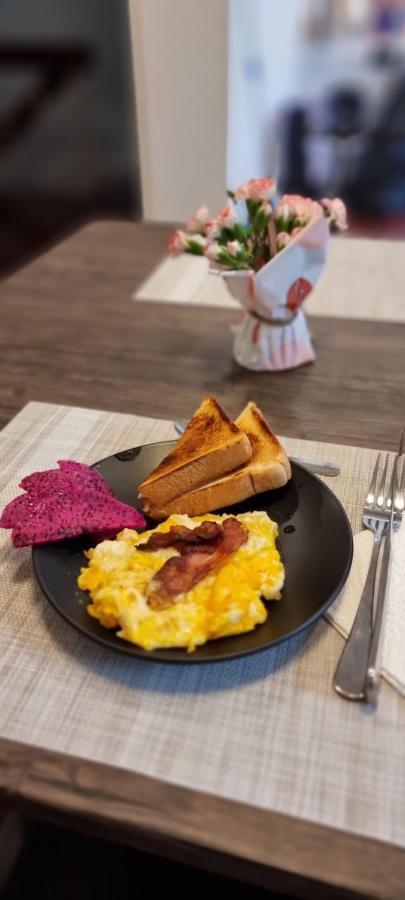 Homey Stay And Cafe By Hematoa กรุงเทพมหานคร ภายนอก รูปภาพ