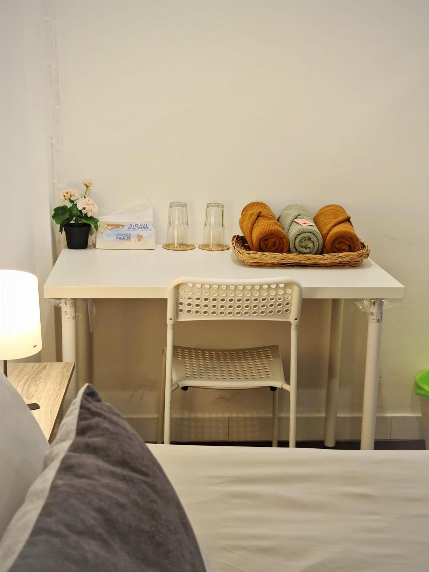 Homey Stay And Cafe By Hematoa กรุงเทพมหานคร ภายนอก รูปภาพ