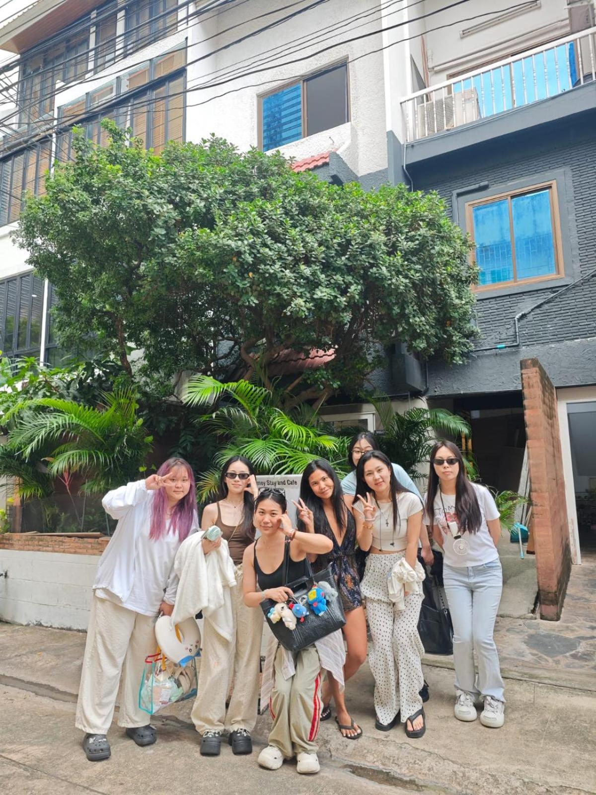 Homey Stay And Cafe By Hematoa กรุงเทพมหานคร ภายนอก รูปภาพ