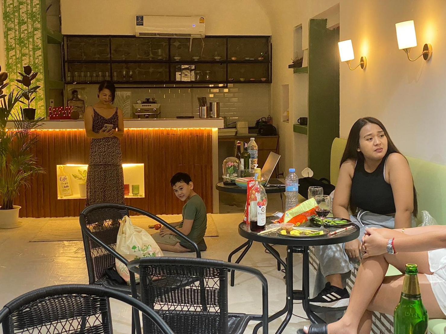 Homey Stay And Cafe By Hematoa กรุงเทพมหานคร ภายนอก รูปภาพ
